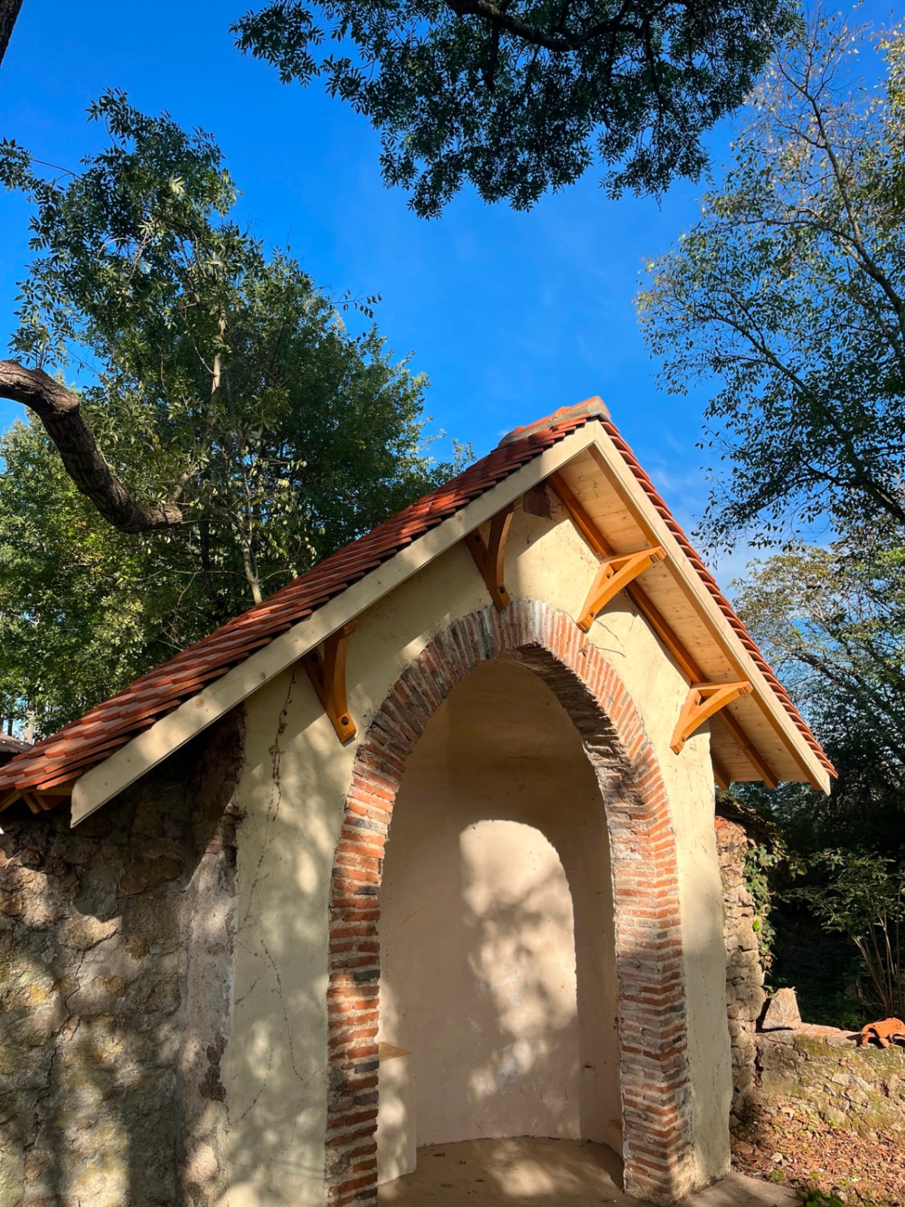 Bâti ancien sur arche